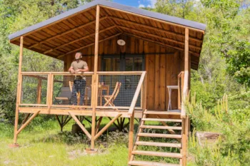 Mietunterkunft - Gemütliches Chalet Auf Stelzen - Camping L'Ondine de Provence