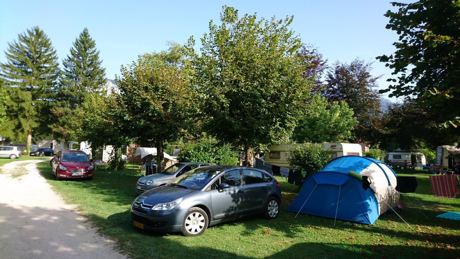 Pitch - Campingcard Acsi - Camping L'Arc-en-Ciel