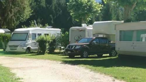 Kampeerplaats(en) - Campingcard Acsi (Elektriciteit Inbegrepen) - image n°7 - Camping L'Arc-en-Ciel