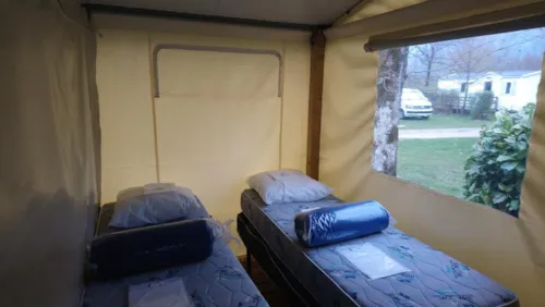 Huuraccommodatie(s) - Stacaravan Tithome 48 Met Sanitair - image n°4 - Camping L'Arc-en-Ciel