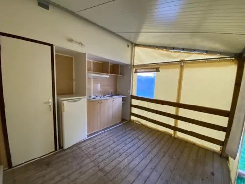 Huuraccommodatie(s) - Stacaravan Tithome 48 Met Sanitair - image n°8 - Camping L'Arc-en-Ciel