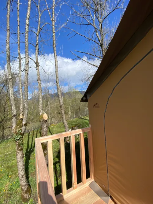 Huuraccommodatie(s) - Tent Baroudeur 1 : Hut Op Palen - image n°2 - Camping L'Arc-en-Ciel