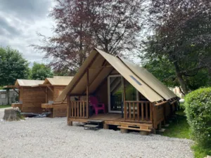 Locatif - Lodge toile et bois isolée - 42 - Clim - Camping L'Arc-en-Ciel