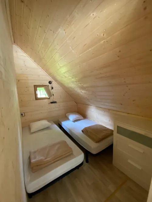 Location - Lodge Toile Et Bois Isolée - 41 - Clim - image n°6 - Camping L'Arc-en-Ciel