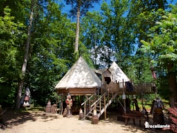 Accommodation - Tepee Twin Perché - Camping D'Aleth