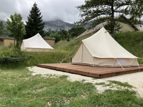Stellplatz - Ready To Camp Package - image n°1 - Camping Caravaneige Les 4 Saisons