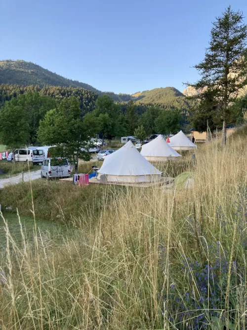 Stellplatz - Ready To Camp Package - image n°2 - Camping Caravaneige Les 4 Saisons