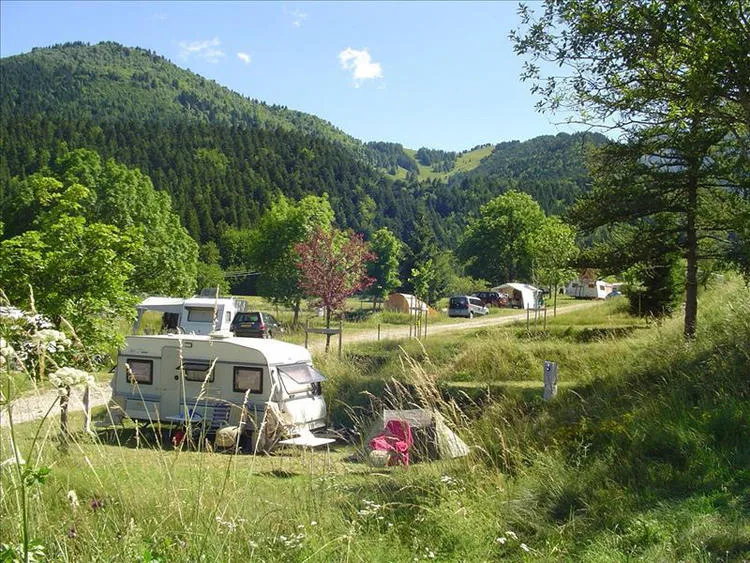 Emplacement - Emplacement 2 Personnes + 1 Véhicule - Camping Caravaneige Les 4 Saisons