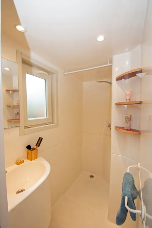 Location - Mobil Home Confort - image n°6 - Camping Le Champ Long