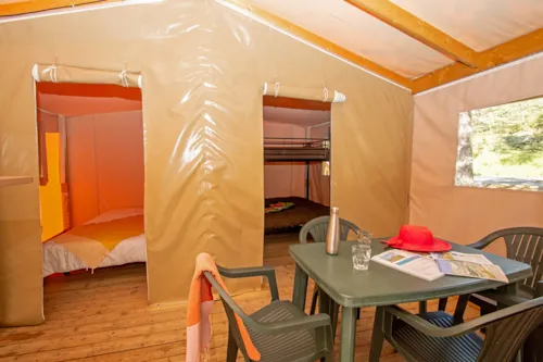 Location - Tente Lodge Sans Sanitaires - image n°4 - Camping Le Champ Long