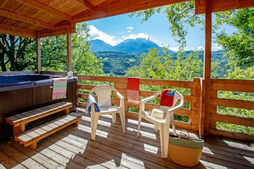 Mietunterkunft - Premium-Ferienhaus 6-8 Personen + Spa - image n°10 - Camping Le Champ Long