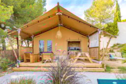 Accommodation - Lodge Nomade 3 Bedrooms 38M2 (Kitchen/ Bathroom /  Wc / Terrace)***Vue Riviere*** - Camping LE PETIT CANADA      (Les Bouillouses)