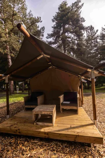 Mietunterkunft - Lodge Hiker 1 Schlafzimmer (10 M2 / Kochset)***Vue Riviere*** - Camping LE PETIT CANADA      (Les Bouillouses)