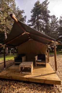 Location - Lodge Randonneur 1 Chambre (10 M2 / Kit Cuisine) ***Vue Riviere*** - Camping LE PETIT CANADA      (Les Bouillouses)