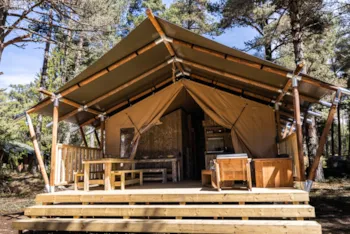 Mietunterkunft - Lodge Nomade 3 Schlafzimmer 38M2 (Küche/Bad/Terrasse)***Vue Riviere*** - Camping LE PETIT CANADA      (Les Bouillouses)