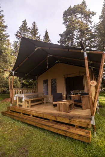 Mietunterkunft - Lodge Trappeur 2 Schlafzimmer 25M2 (Küche + Terrasse) - Ohne Sanitäranlagen - Camping LE PETIT CANADA      (Les Bouillouses)