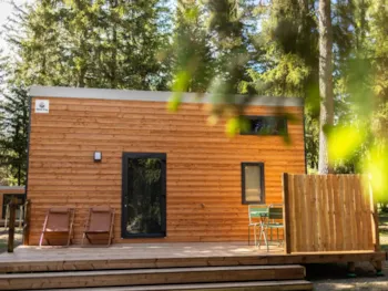 Mietunterkunft - Tiny House Aventure (2 Schlafzimmer) ***Im Wald*** Neu Für 2024!!! - Camping LE PETIT CANADA      (Les Bouillouses)