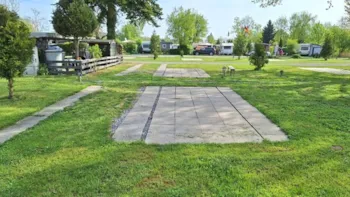 Stellplatz - Standard-Stellplatz Für Reisemobil/Van/Kastenwagen - Camping am Hirschfeldsee - Sperrfechter Freizeitpark