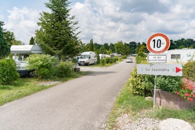 Camping am Hirschfeldsee - Sperrfechter Freizeitpark