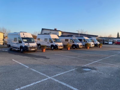 Durchreisestellplatz Van, Reisemobil oder Caravan bis 9m Länge  (16 bis 10 Uhr), Strom zubuchbar — 2