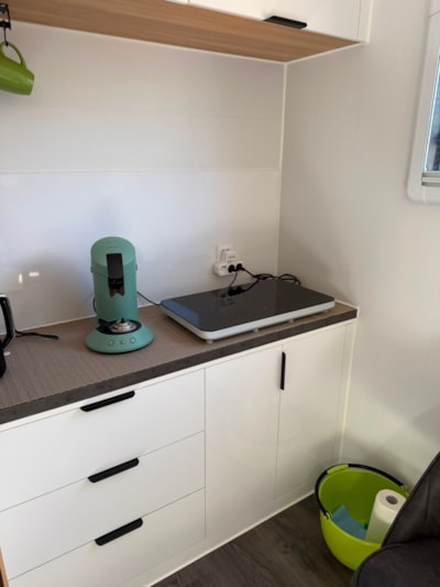 Campingcube Orion für 2 Personen mit Dusche, WC und Küche