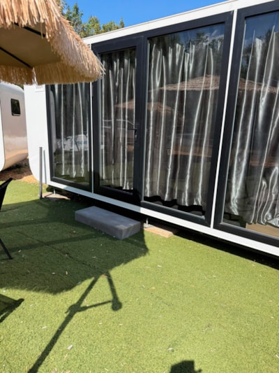 Campingcube Orion für 2 Personen mit Dusche, WC und Küche