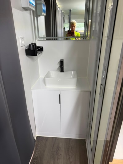 Campingcube Nova für 2 bis 4 Personen inkl. Küche, Bad, WC