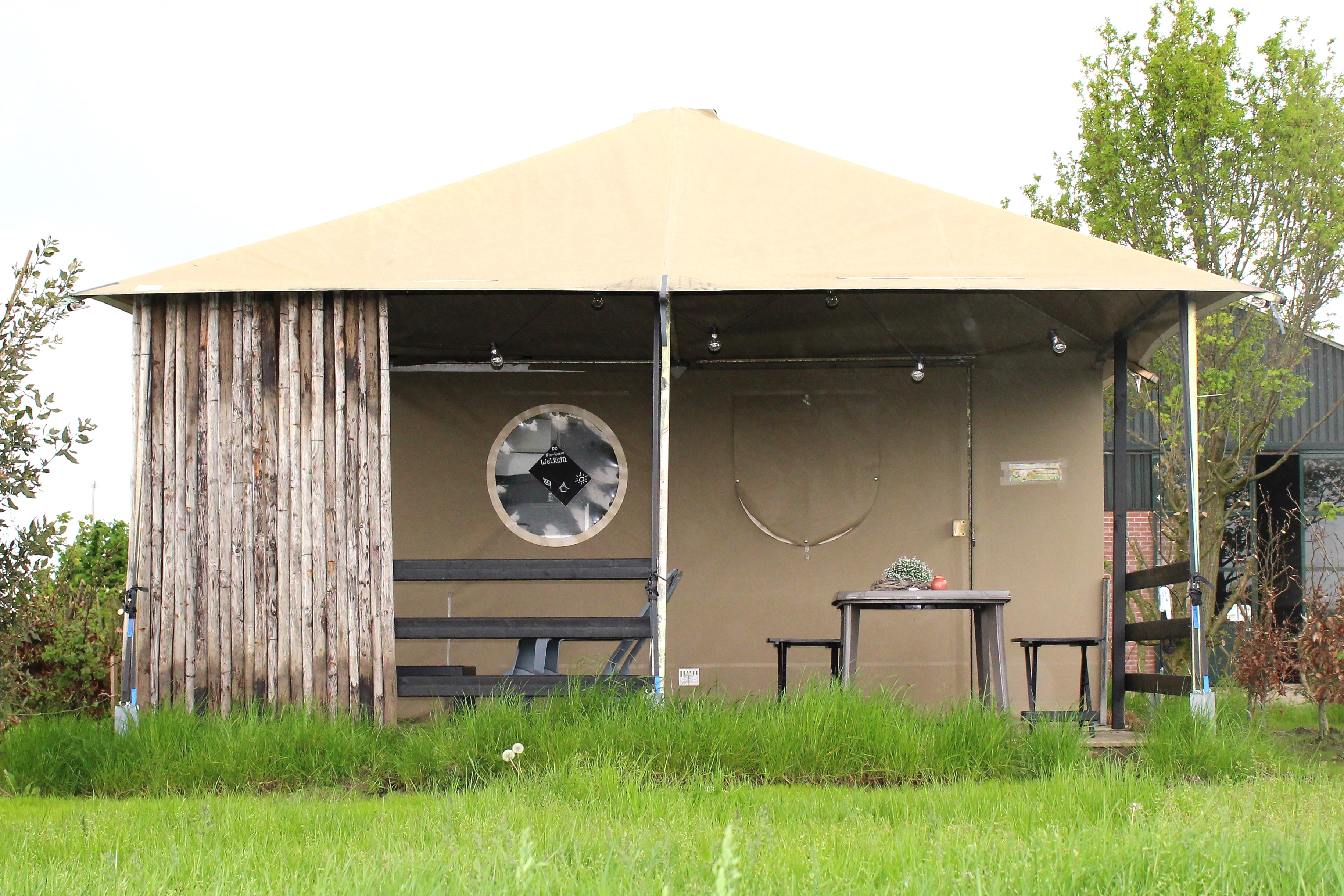 Farm Tent Kievit