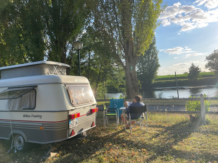 Camping Onlycamp Les Bords de Creuse — Photo 1
