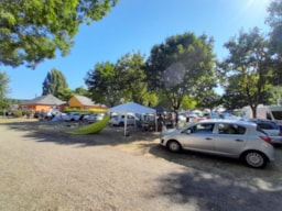 Kampeerplaats(en) - Standplaats + Voertuig - Camping Onlycamp Les Bords de Creuse