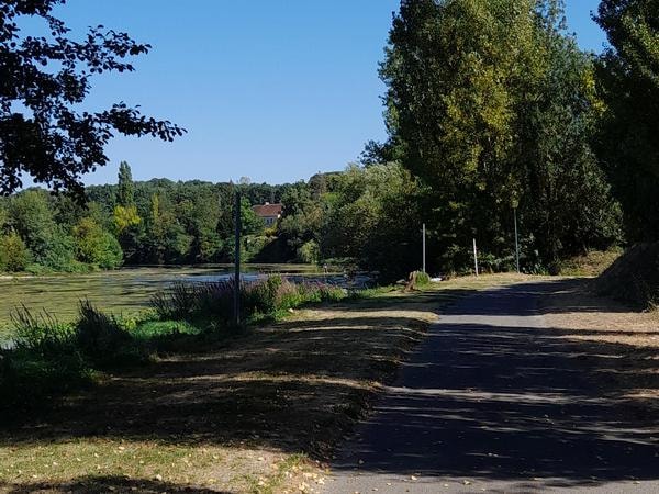 Forfait Camping (Emplacement, 2 Personnes, 1 Véhicule)