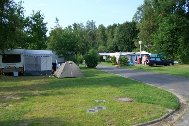 Emplacement + voiture