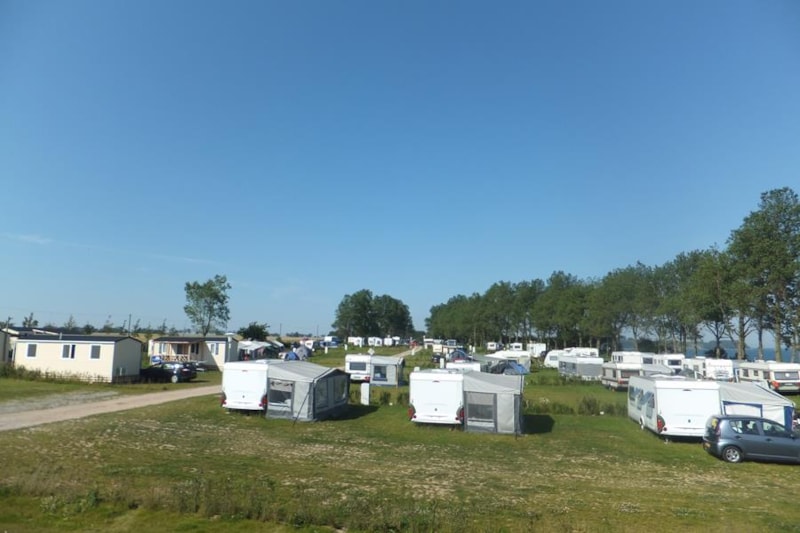 camping geschenke lustig Frhstcksbrettchen "Camping macht glcklich" Geschenk Camper  DwieDeko