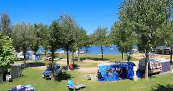 Stellplatz - Stellplätz See Gegenüber - Camping Lido Verbano
