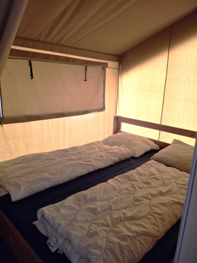 SAFARI LODGE TENT