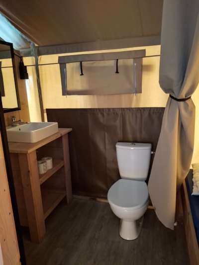 SAFARI LODGE TENT