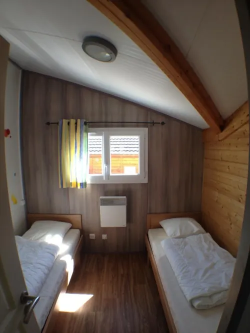 Accommodation - Chalet Aigle Royal - image n°6 - Camping Les Eymes