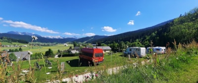 PANORAMIC pitch - 120 m² (sunny - guaranteed view) - including 2 people + electricity