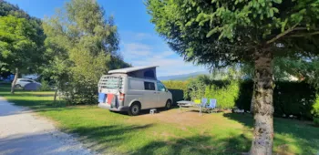 Stellplatz - Pleasure-Stellplatz Von 80 M² Inklusive 2 Personen + Strom - Camping Les Eymes