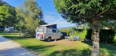 PLEASURE pitch of 80 m² including 2 people + electricity