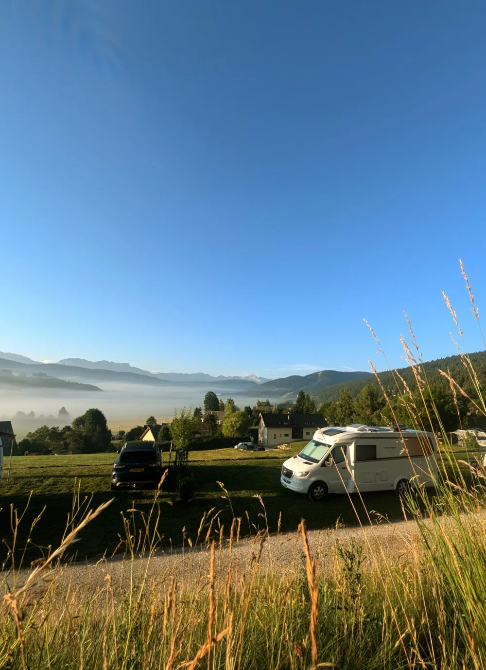 Pitch - Campervan/Motorhome Pitch With Electrical Hookup (Closed Campsite - No Access To Showers And Toilet) - Camping Les Eymes