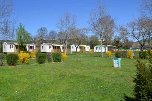 Emplacement - Emplacement De 1 À 6 Pers (Tente/Caravane/Camping-Car/Combi), 1 Véhicule Sur L'emplacement - image n°2 - Camping Pré Rolland