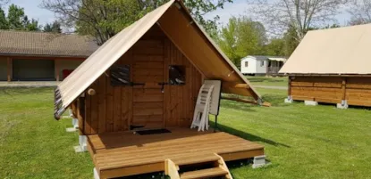 Carpa 2 Lugares En Madera Y Lona (2 Camas De 90 Sábanas Obligatorias), Área De Cocina, Con Luz, Sin