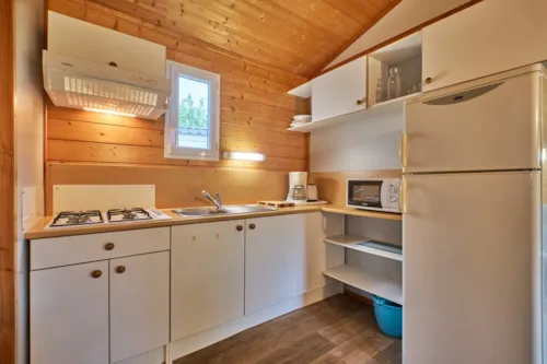 Huuraccommodatie(s) - Houten Chalet - 5 Personen (33 M²) - 2 Slaapkamers (2 Bedden 140 + 1 Stapelbed 90) - image n°5 - Camping Pré Rolland