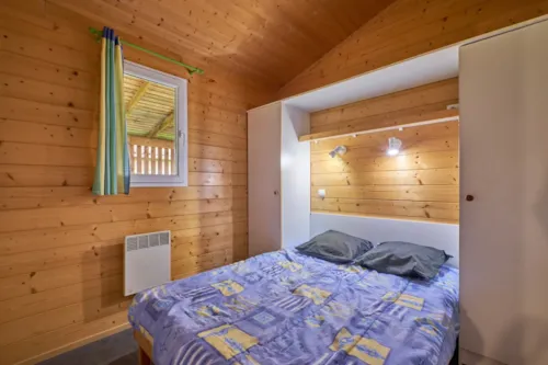 Huuraccommodatie(s) - Houten Chalet - 5 Personen (33 M²) - 2 Slaapkamers (2 Bedden 140 + 1 Stapelbed 90) - image n°7 - Camping Pré Rolland