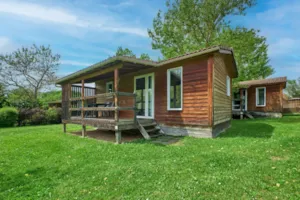  - Chalet en bois - 5 personnes (33 m²) - 2 chambres (2 lits 140 + 1 lit superposé 90) - Camping Pré Rolland