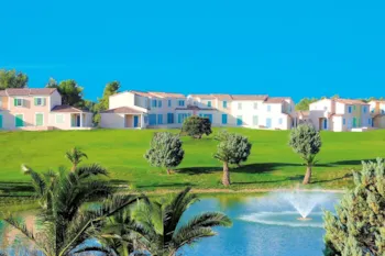 Résidence de La Cabre d'Or - Terres de France - Ucamping