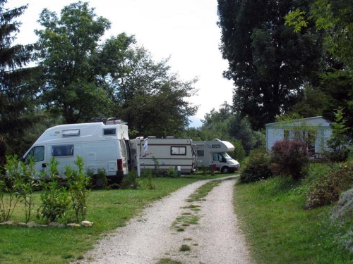 Emplacement - Emplacement Camping Sans Électricité - Camping Le Balcon De Chartreuse