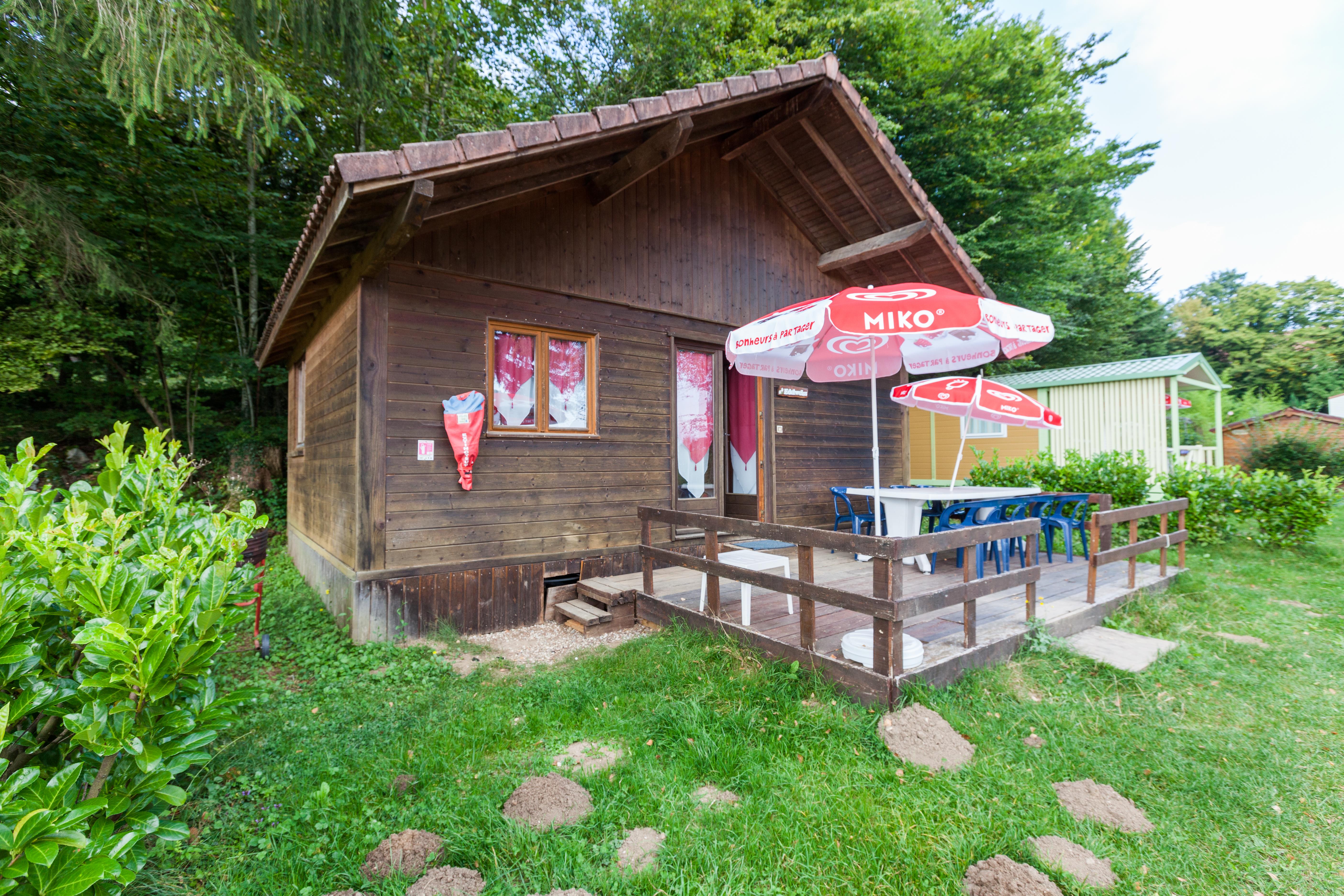 Accommodation - Chalet Edelweiss 35M² - Camping Le Balcon De Chartreuse