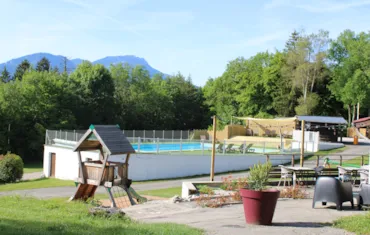 Camping Le Balcon De Chartreuse - Isere